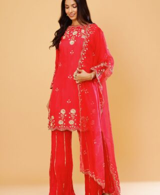 SHORT KURTA WITH CRUSH GARARA SET