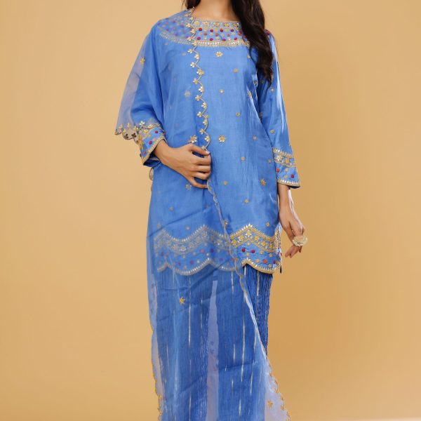 SHORT KURTA WITH CRUSH GARARA SET
